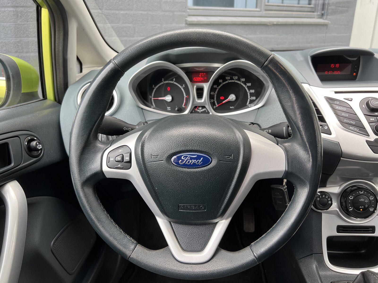 Ford Fiesta 1.25 — foto 6
